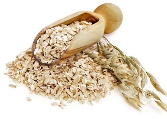 Oatmeal Mask
Steps:
•Prepare one serving of steel-cut oatmeal according to package directions and add two tablespoons of honey
•Let cool to room temperature then apply to your skin
•Leave on for twenty to thirty minutes
• Rinse thoroughly and pat skin dry
