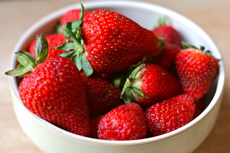 Step 2:
Get 1/2 cup of strawberries