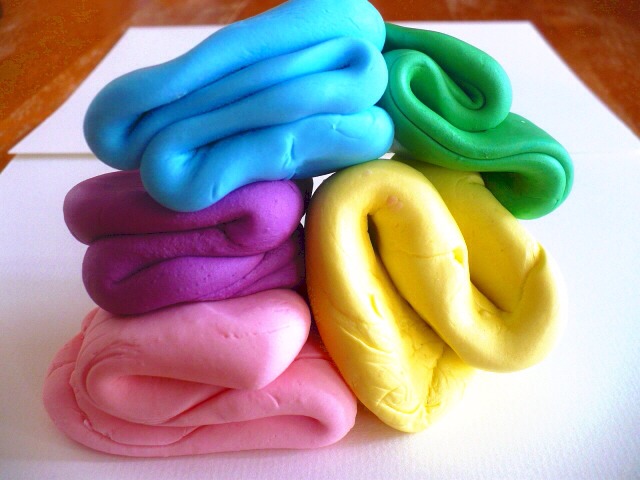 For this batch of colours I made larger batches of lighter colours and then worked some extra gel colouring into the already made fondant to make smaller batches of darker colours. The dark purple and dark green were made from the a light pink and light green.