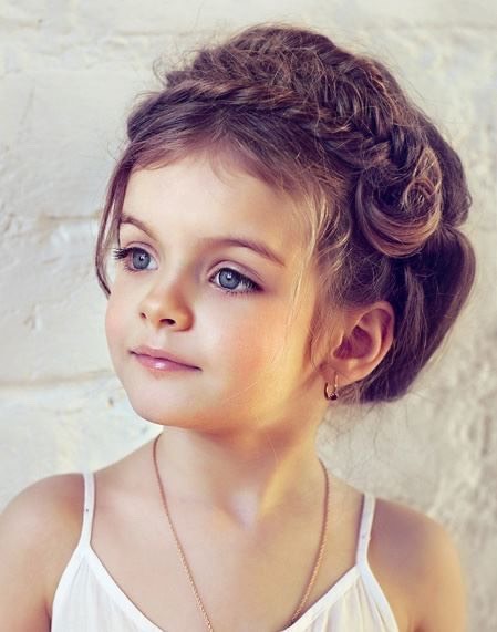 20 Pretty Hair Styles for Your Little Girl