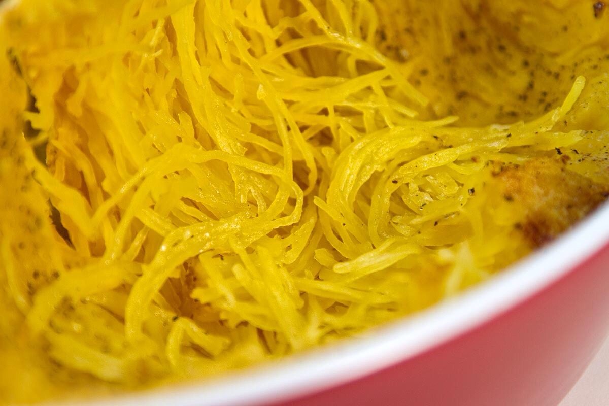 7. Go for spaghetti squash rather than pasta
Another swap you should make in your diet plan is spaghetti squash for pasta. Far low in both carbs and calories, spaghetti squash earns top marks for lightening your dishes. With the same consistency and shape as regular spaghetti, it’s an easy exchange.