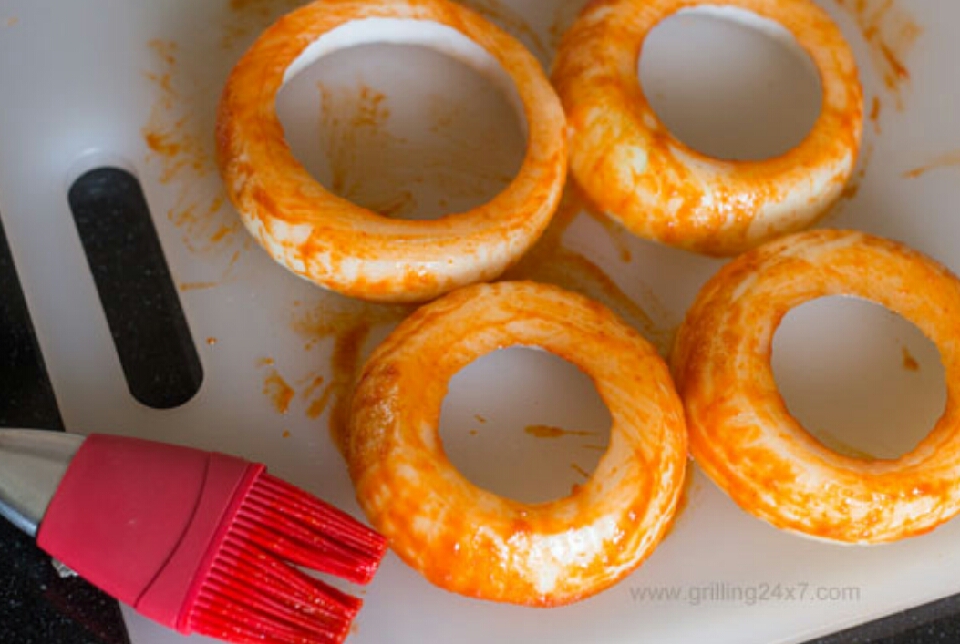 Smoked Bacon Wrapped Onion Rings – Spicy Sriracha Onion Rings
