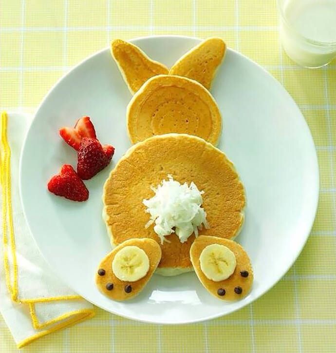 Making your breakfast into little cartoon characters are one great way to shows creativity and character and makes are mornings even better.💖