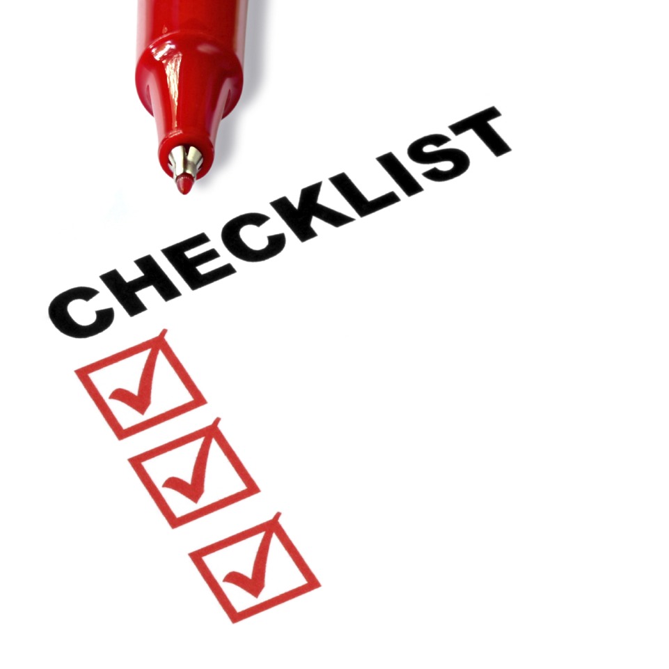 5). Use daily checklist . (I use reminders on my iPad) There is something so satisfying about crossing completed items off your list.  A daily to-do list helps you stay focused in spite of the billion distractions–kids, phone calls, email, errands, runaway dogs, etc.—you encounter each day. 
