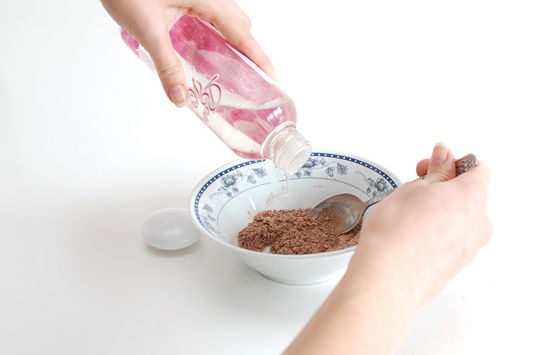 Sandalwood and rosewater paste can be used as a facial mask and can be directly applied on the scarred area. Leave the paste on for more than an hour. Wear it overnight if you can. Wash off completely with water. This is an effective method of how to treat acne scar because of sandalwood is soothing