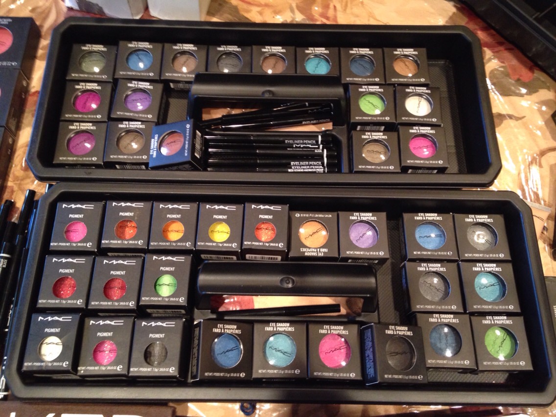MAC & Urban Decay Products At Cheap Prices!! 