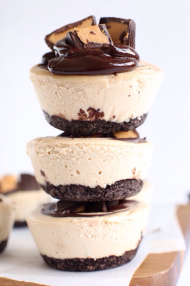 Vegan Peanut Butter Cup Cheesecake 😍🍮
http://minimalistbaker.com/no-bake-peanut-butter-cup-cheesecakes/