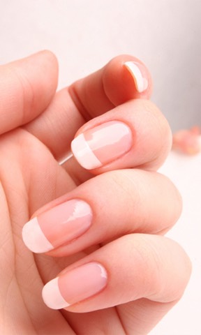 The next day you should find a reasonable difference in your nails and your hands will feel super soft. The amount that the nails have grown will depend on the amount of time you have left your hands in the solution. I know that this method works for me so let me know your results!