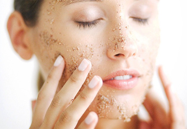 Exfoliating after the gym is a great way to make sure all the sweat and dirt is out of your pores! So make sure to exfoliate your chest, back , and any other areas that acne forms to make sure theres no buildup left behind:)