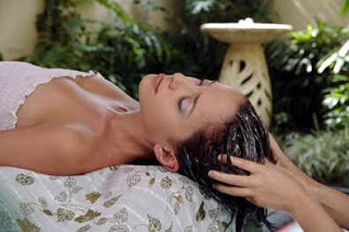 The hair blooms when the head gets a rich olive oil massage. The oil has deep seeping properties and is great for moisturizing damaged and dry “spilt end suffering” hair. It renders a deep luster to the hair and makes it very silky to touch :) 
