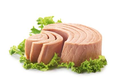 2. Tuna
Tuna is rich in Biotin, and also has plenty of other health benefits that make it worth adding to your diet a few times a week. You don’t want to consume too much of it, as many health experts say the mercury it contains can become a problem with frequent consumption.