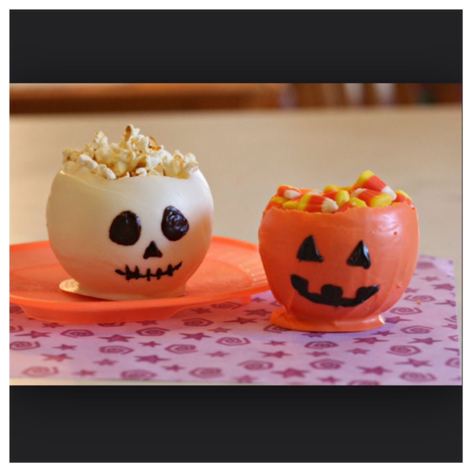 You can also buy colored melting chocolate for holiday parties. Get creative!