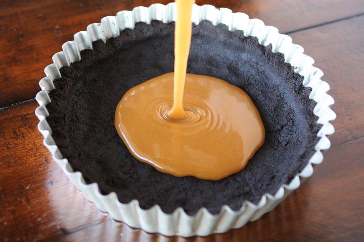 Dark Chocolate Salted Caramel Oreo Pie 