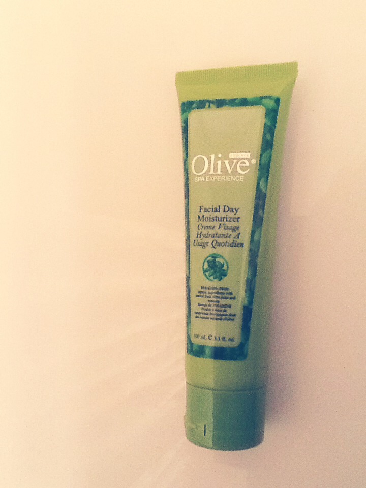 After cleaning it's always good to put some facial moisturizer, to keep your face smooth and absorbed.