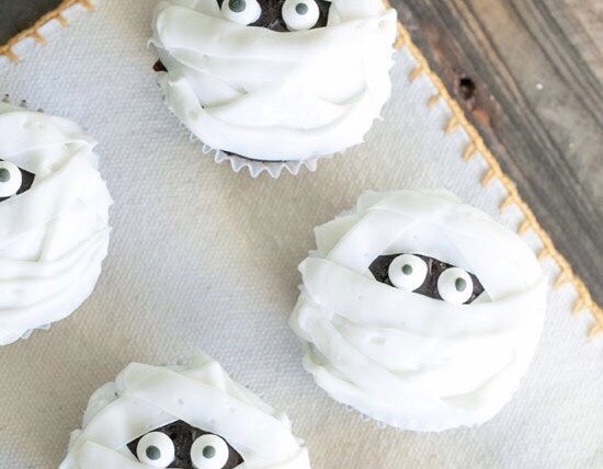 Mummy cup cakes 