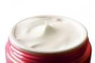 3) In a hurry? TEMPORARY: Wear face moisturizer with a sheer powder on top of that. It keeps your skin shine-free for up to 10 hours!
