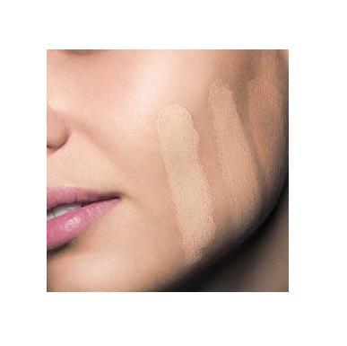 TESTING YOUR FOUNDATION ON YOUR JAWLINE: Yes, everybody tells you to do this but I have some breaking news: you should actually test your foundation in three spots: underneath the eyes, on/around the nose and at the cheek/jawline.