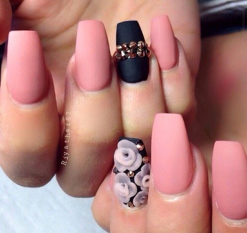 Check Out These Beautiful Nails! π