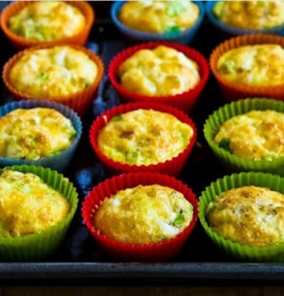 Make omelets in cupcake holders to avoid the mess and make it easier to eat!!!