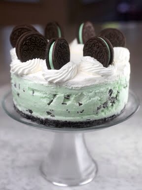 Simple And Quick Oreo Mint Ice Cream Cake!! Must Try!!