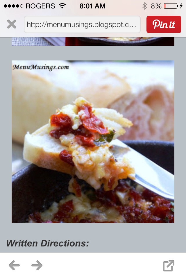 Baked Brie And Sundried Tomato Dip!