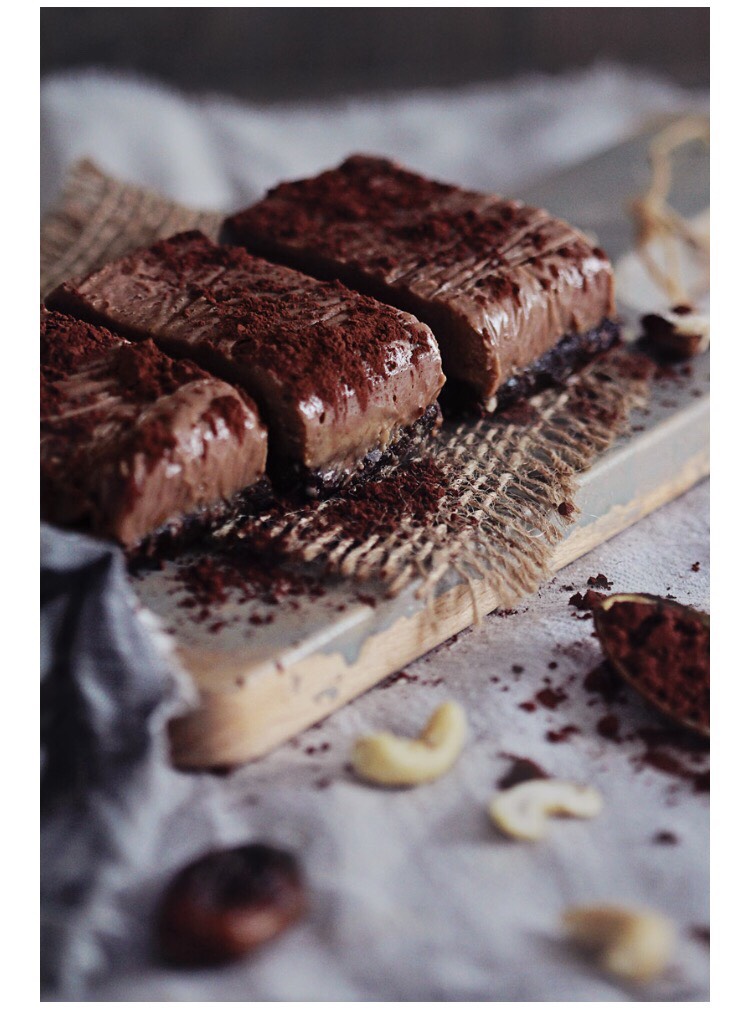 Raw Chocolate Almond Butter Fudge Bars.