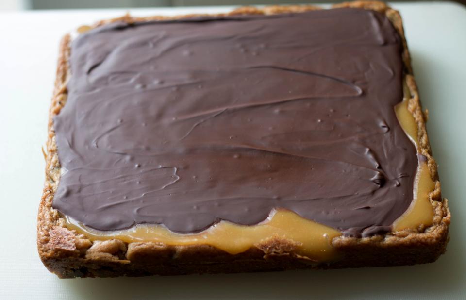 Salted Caramel & Dark Chocolate Blondies