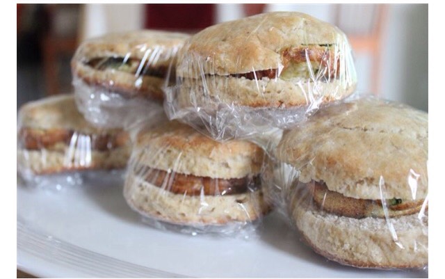 Sandwiches without mayo & lettuce