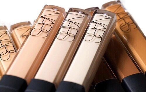 1. Never put concealer or foundation on your eyelids as a base, it will cause your eye makeup to crease.