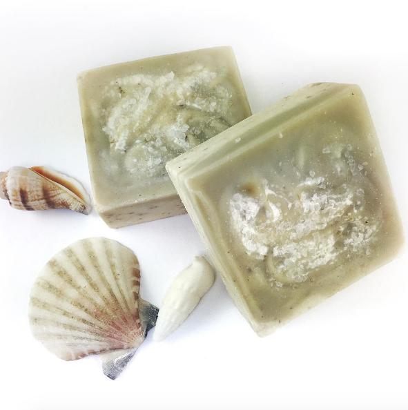 Three Ingredients that Will Indicate a Soap is NOT Natural
• Fragrance: No matter how natural all the other ingredients are, a soap that contains fragrance is not natural. In fact, fragrance is one of the worst ingredients a skin care line can have.