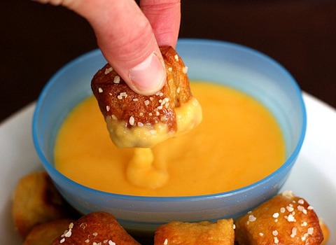To make the cheese sauce:
Melt the butter in a medium saucepan over medium heat. Add the flour and cook 1 minute. Whisk in the milk and cook until slightly thickened. Remove from heat and stir in the Cheddar cheese until smooth and all of the cheese is melted. Season with salt and pepper, to taste.
