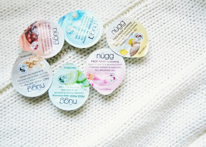Single-serve face mask pods with natural ingredients to your skin. Natural oil dispersion technology keeps these masks fresh and pure ingredients fulfill their purpose powerfully. Easy to pack pods are wonderful for travelling, or for sharing during girls night!
Find The best mask here 👉🏻👉🏻👉🏻