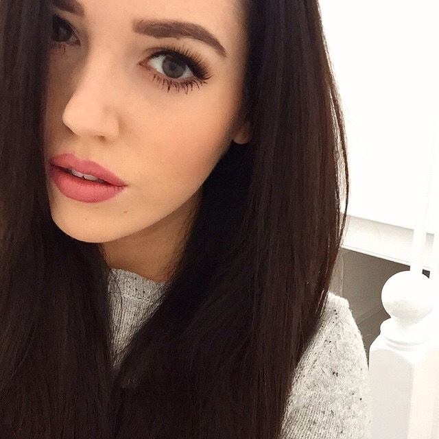 Gabby Lindley aka velvetgh0st is also amazing to watch 