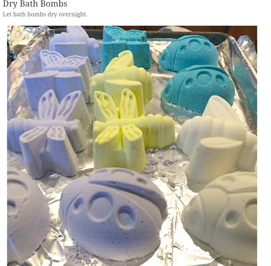 DIY HOMEMADE BATH BOMBS! 