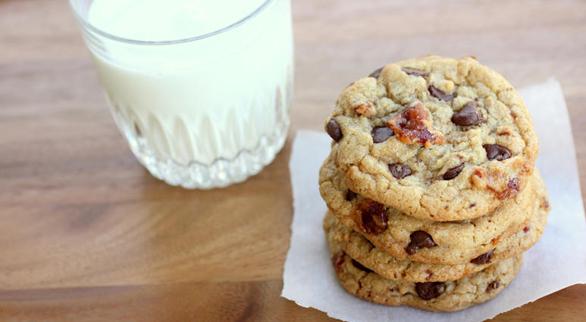 CANDIED BACON CHOCOLATE CHIP COOKIES