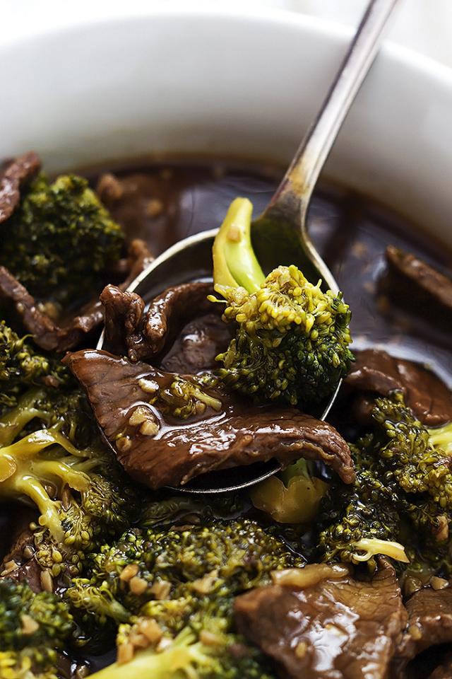 SLOW COOKER BROCCOLI BEEF 