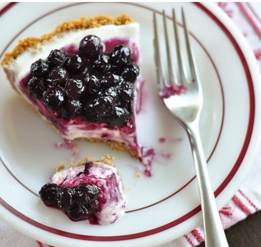 Blueberry cheesecake ice cream pie 