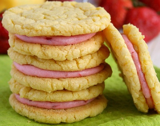 Strawberry Lemonade Cookies 