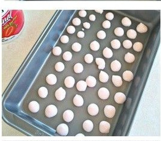Make sure they are evenly spaced so they don't all dry together! And put them into the freezer to dry for about 40 mins or until they are rock hard!
