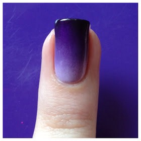
Step 6: Once your nails are all clean, you can then add a top coat. As you can see, the nail texture has evened itself out.
