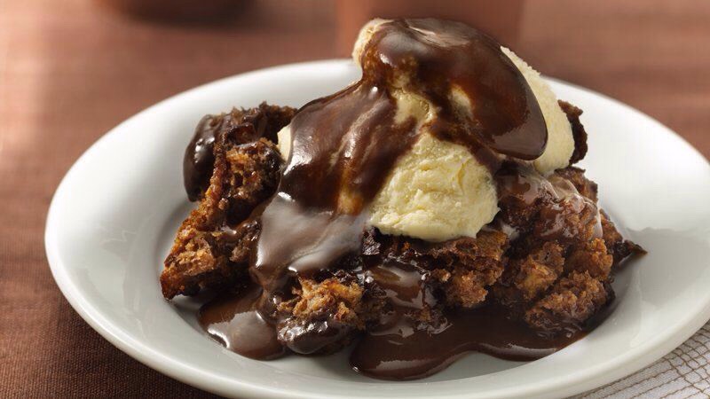 Hot fudge sundae cake 
