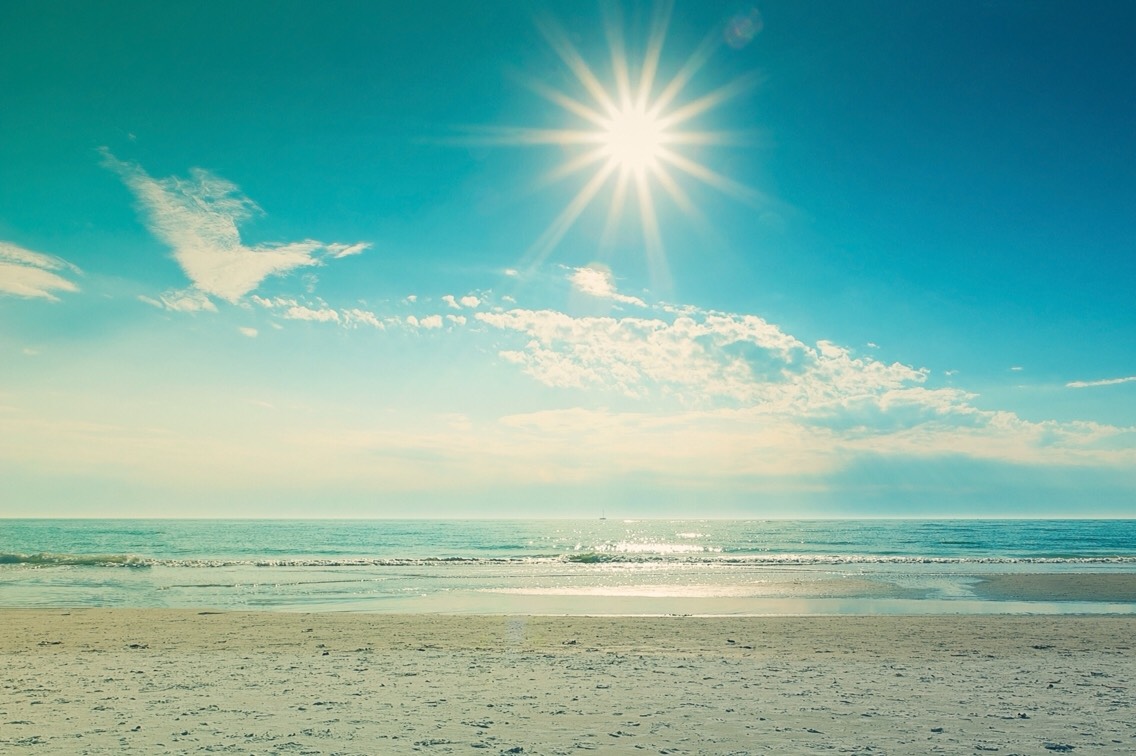 Now you're all set for some fun in the sun! Your skin is protected with SPF, makeup feels light yet enough coverage, and the best part? You don't look like you have anything on! Just flawless skin ;)