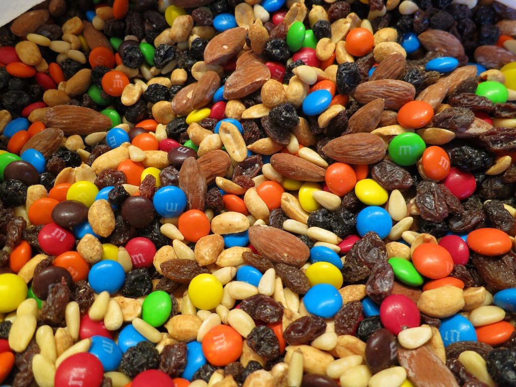 6. Trail mix: Healthy trail mix is possible (with just nuts, dark chocolate, and dried apricots is one option), most of the versions we buy at the store are loaded with candy-coated pieces, yogurt-covered raisins and sesame sticks. If you eat 2 handfuls, it's almost 600 calories!