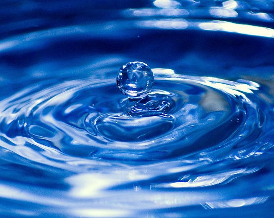 Drink water when you eat it makes you less hungry 