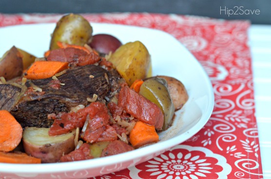 How awesome is it to throw in all the ingredients in the morning and then come home to a wonderful smelling hot meal!? I love that! I hope you love this meal too