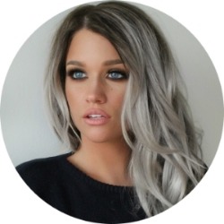 @BatalashBeauty 's Samantha on YouTube

Batalash has 3 gurus but I really recommend Samantha. Her smokey eyes are beautiful, she does cool looks and warm. Her personality is so fun, she does so many different looks. Whoever you are whatever skin type or color you are her looks will work for you!