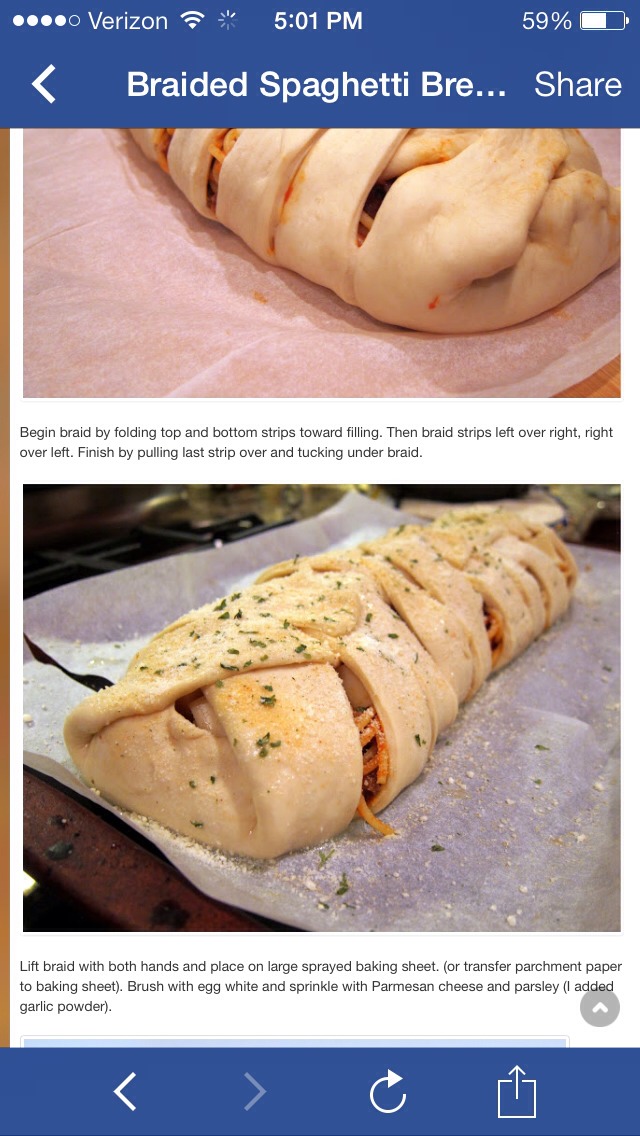 Spaghetti And Garlic Bread In one 