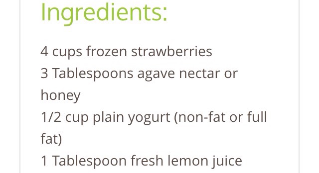 5-Minute Healthy Strawberry Frozen Yogurt