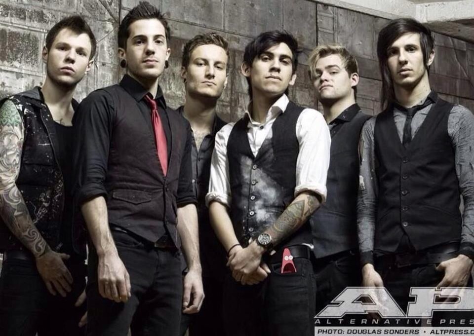 Crown The Empire 