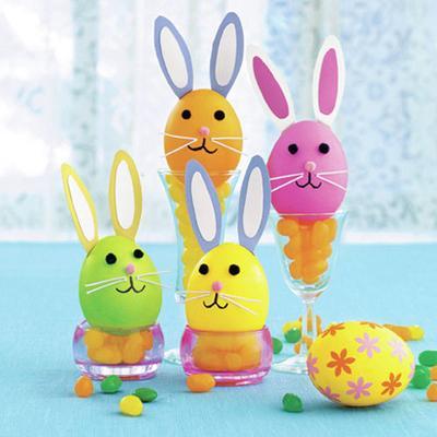 Make Cute Easter Egg Bunnies

These cute critters are easy for adults and kids to make.
